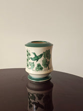 Load image into Gallery viewer, Vaso decorato a mano Lavenia firmato Fiordebò 1929
