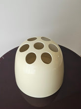 Load image into Gallery viewer, Portaombrelli Dedalo di Artemide design Emma Gismondi
