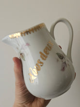 Load image into Gallery viewer, Tazze "Moi et Toi" bianche con decoro dorato Pillivuyt
