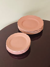 Load image into Gallery viewer, Servizio di piatti Este Ceramiche Rosa dipinto a mank
