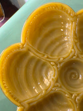 Load image into Gallery viewer, Set di piatti (6) in vetro opalino da ostriche/frutti di mare Cristallerje Portieux

