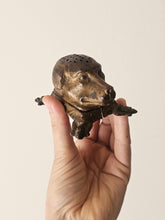 Load image into Gallery viewer, Oggetto decorativo con testa di cane
