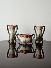 Load image into Gallery viewer, Tris di vasi decorativi barbotine primi '900

