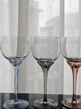 Load image into Gallery viewer, Calici colorati di Bohemia
