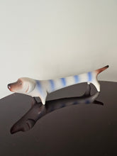 Load image into Gallery viewer, Scultura in ceramica Bassotto Roberto Rigon anni '70
