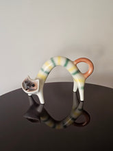 Load image into Gallery viewer, Scultura in ceramica Gatto Roberto Rigon anni '70
