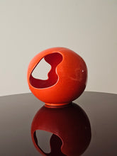Load image into Gallery viewer, Vaso/oggetto decorativo anni '60/'70

