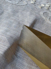 Load image into Gallery viewer, Coppia di sculture in plexiglass con inclusioni metalliche anni '70
