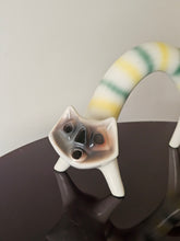 Load image into Gallery viewer, Scultura in ceramica Gatto Roberto Rigon anni '70
