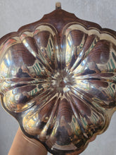 Load image into Gallery viewer, Antipastiera Art Nouveau in metallo argentato
