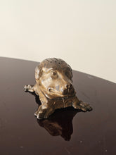 Load image into Gallery viewer, Oggetto decorativo con testa di cane

