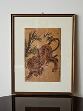 Load image into Gallery viewer, Stampa su seta con cornice "Tiger in the bamboo" Kitawa Utamaro
