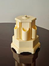 Load image into Gallery viewer, Giostra musicale porta sigarette in bachelite - marchio Secol
