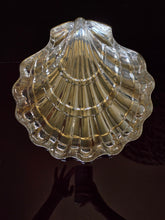 Load image into Gallery viewer, Ciotola svuotatasche conchiglia placcata argento Porciani
